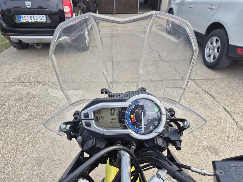 Triumph Tiger 800