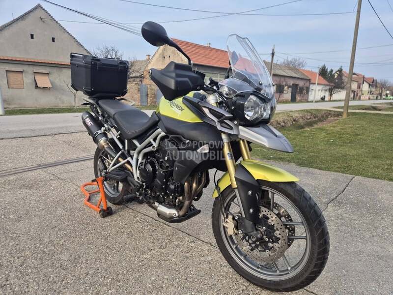 Triumph Tiger 800