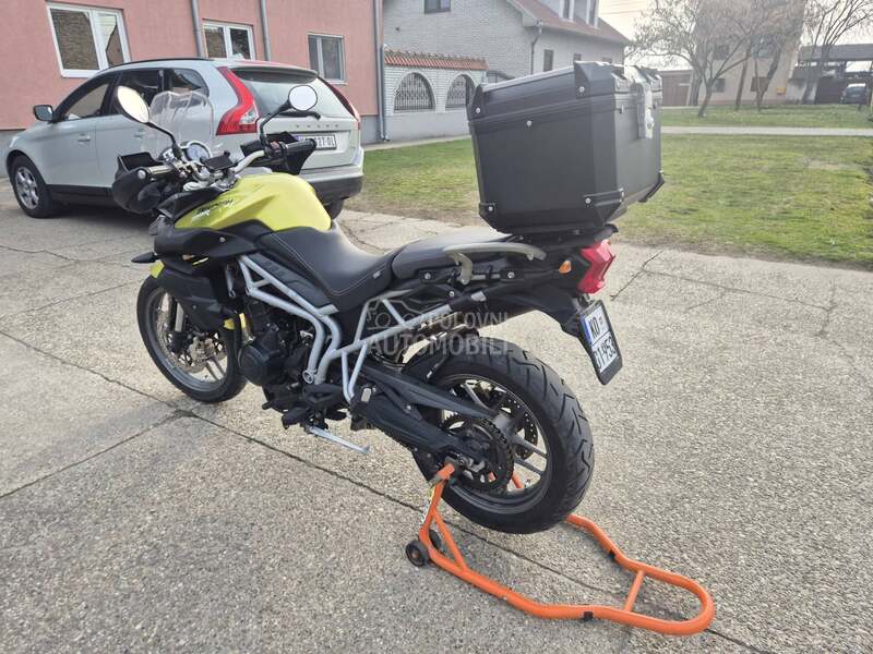 Triumph Tiger 800