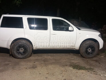 Nissan Pathfinder 