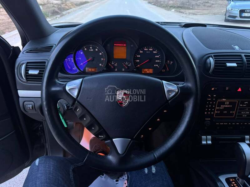 Porsche Cayenne 