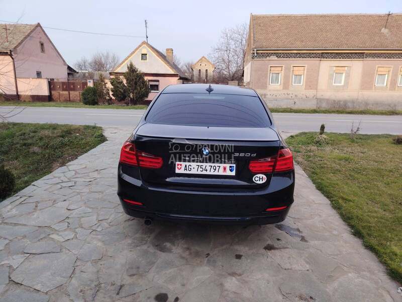 BMW 320 