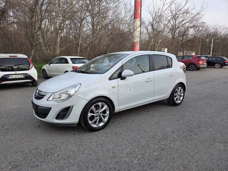 Opel Corsa D 150 000 k m