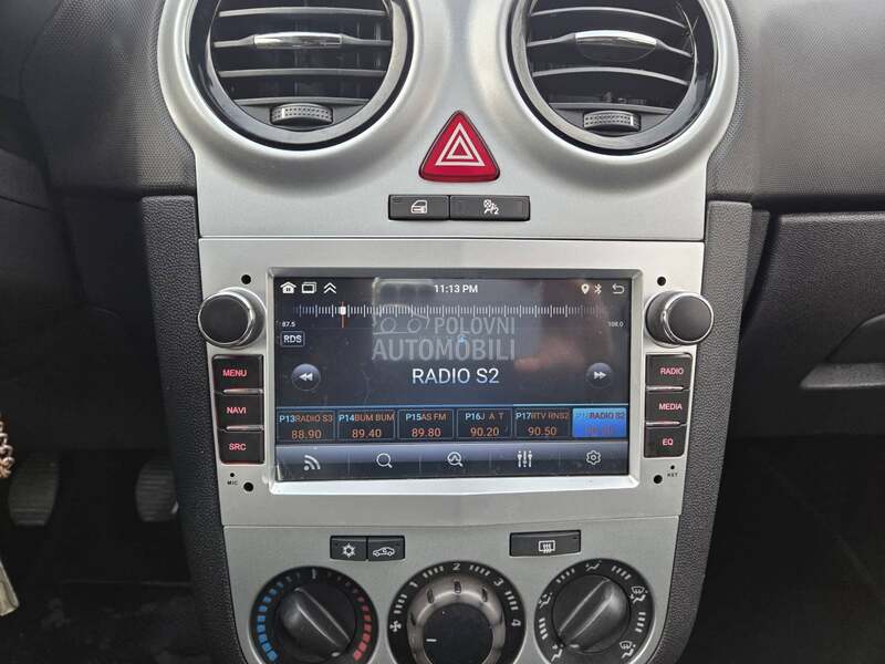 Opel Corsa D 150 000 k m