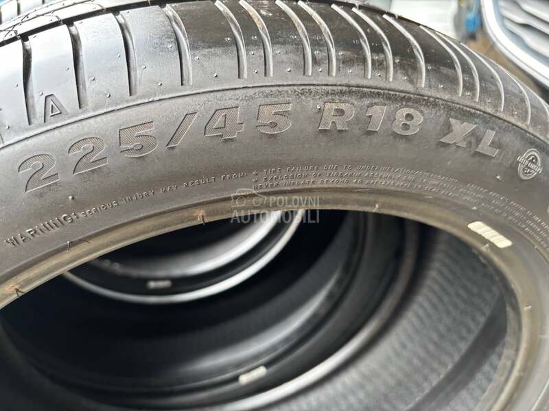 Maxxis 225/45 R18 Letnja