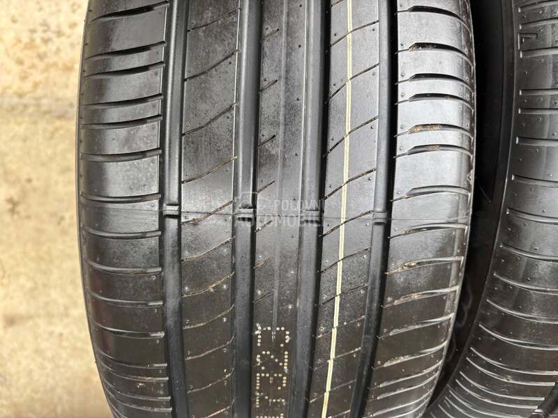Maxxis 225/45 R18 Letnja