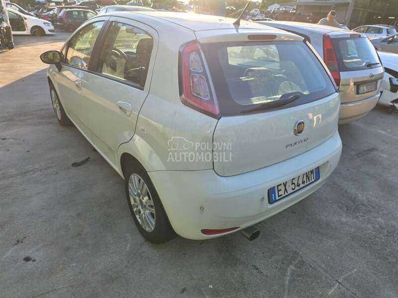 Fiat EVO 2012. god. -  kompletan auto u delovima