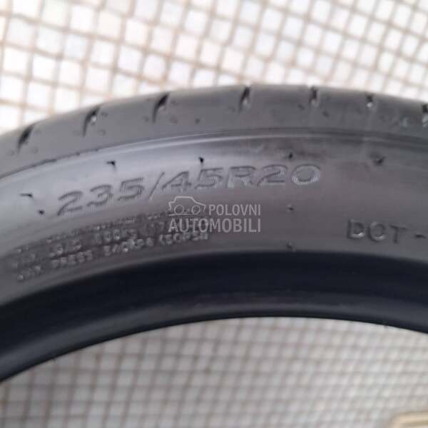 Hankook 235/45 R20 Letnja