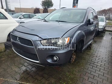 Mitsubishi Outlander 2010. god. -  kompletan auto u delovima
