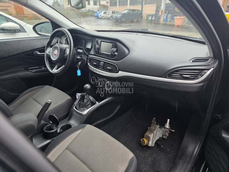 Fiat Tipo 2017. god. -  kompletan auto u delovima