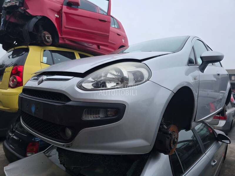 Fiat EVO 2012. god. -  kompletan auto u delovima