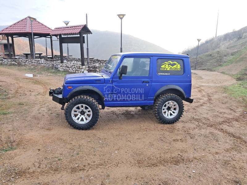 Suzuki SJ Samurai 