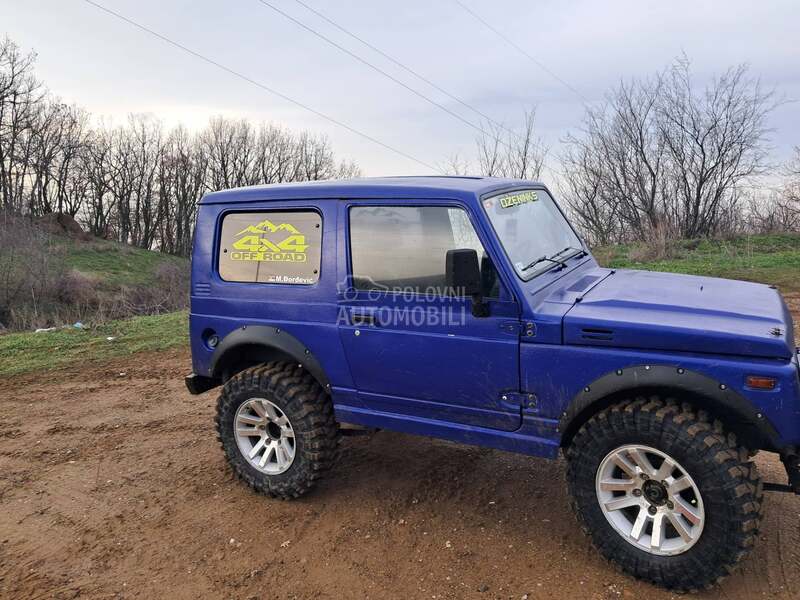 Suzuki SJ Samurai 
