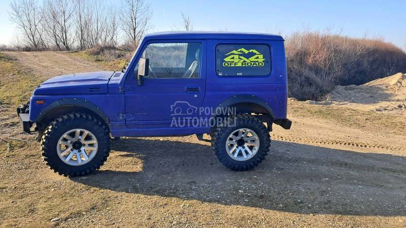 Suzuki SJ Samurai 