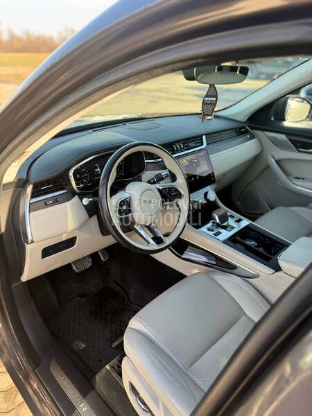 Jaguar F pace 2.0 MHEV