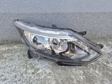 Far desni za Nissan Qashqai od 2013. do 2017. god.