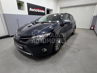 Toyota Auris Hybrid