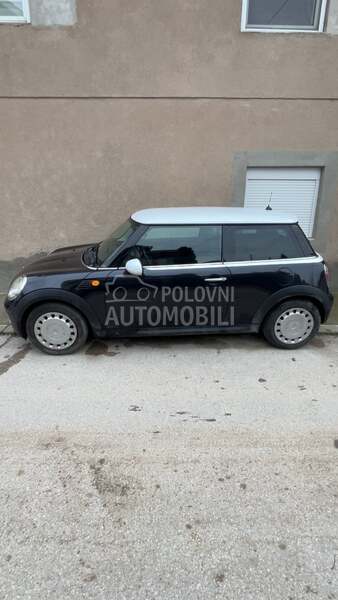 MINI One 