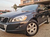 Volvo XC60 2.4 AWD MOMENTUM