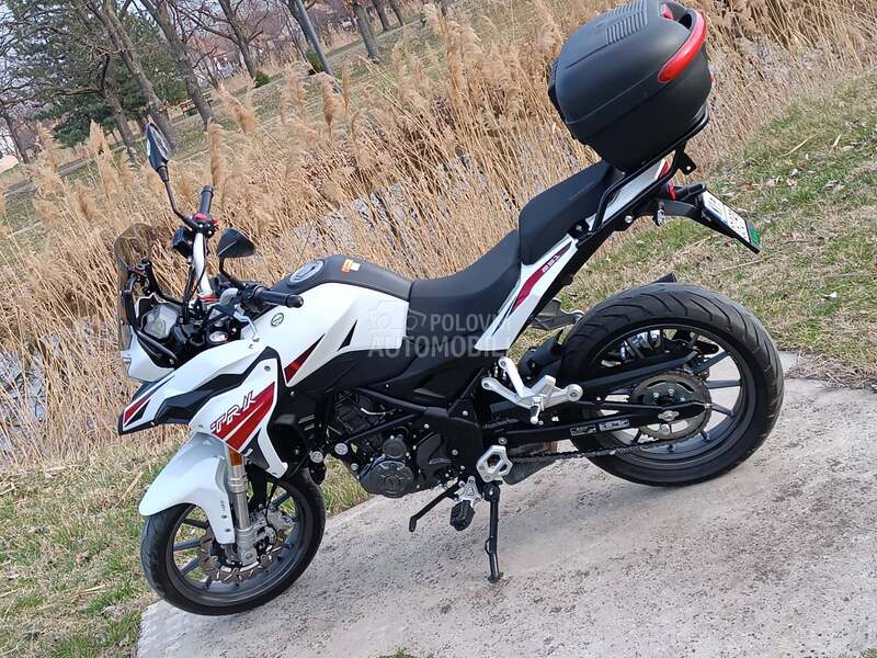 Benelli trk 251
