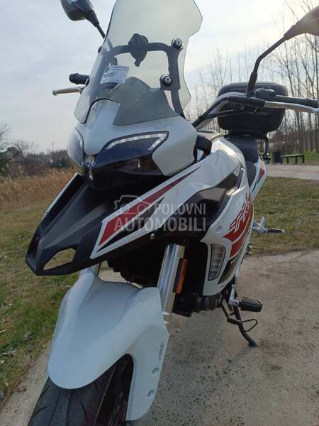 Benelli trk 251