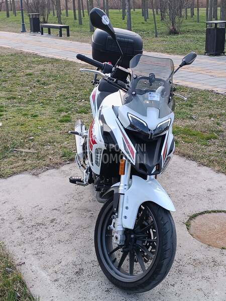 Benelli trk 251
