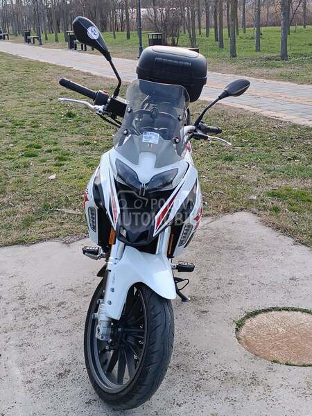 Benelli trk 251