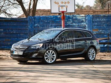 Opel Astra J Sports Tourer 2.0