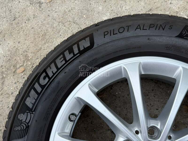 Michelin 215/65 R17 Zimska