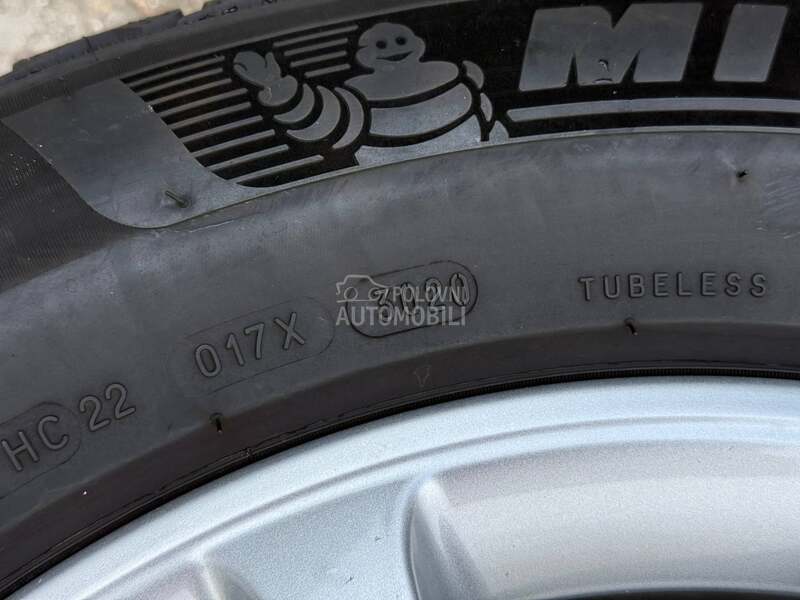 Michelin 215/65 R17 Zimska
