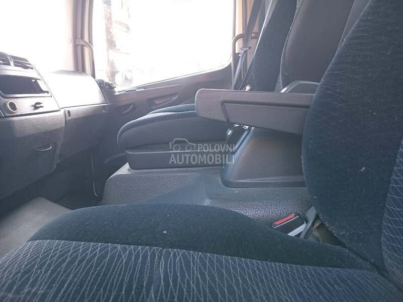 Mercedes Benz atego 9 21