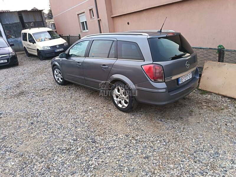 Opel Astra H 