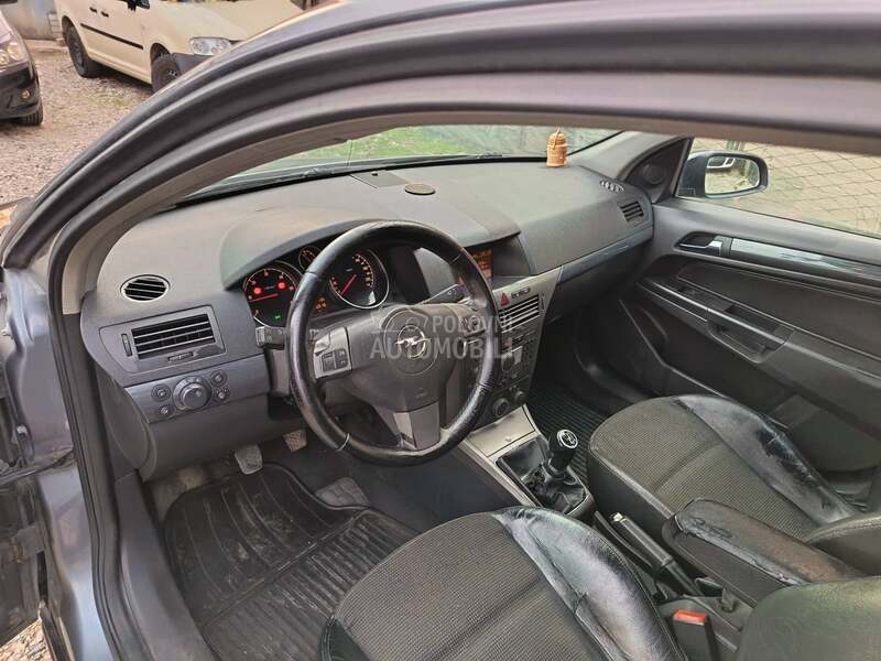 Opel Astra H 