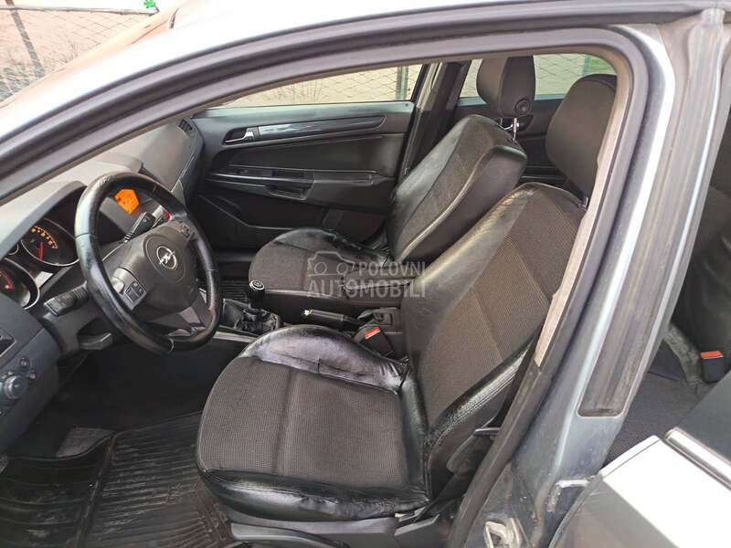 Opel Astra H 