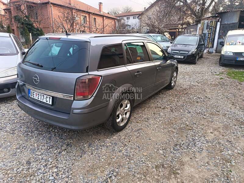 Opel Astra H 