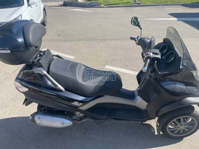Piaggio MP3 250