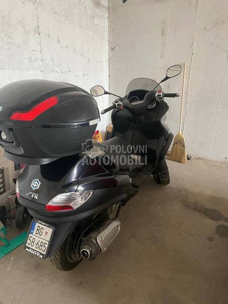 Piaggio MP3 250