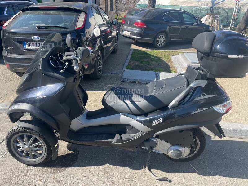 Piaggio MP3 250