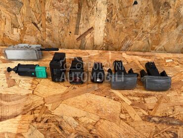 SVETLO TABLICE za Citroen C4 Grand Picasso za 2008. god.