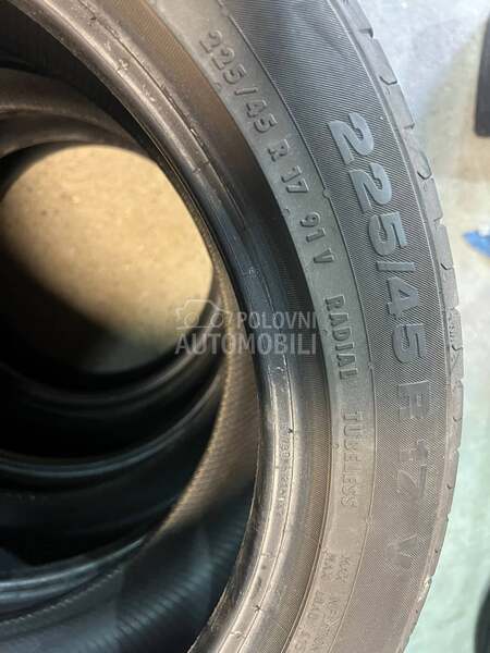 Continental 225/45 R17 Letnja
