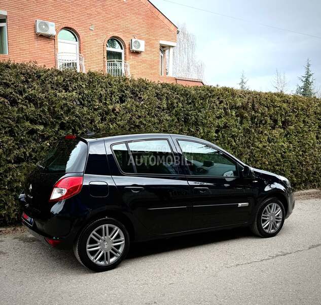 Renault Clio NIGHT DAY CH