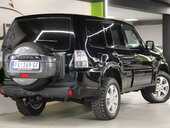 Mitsubishi Pajero MANU.EL TERETNO N1