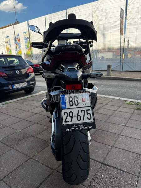 Honda X ADV 750