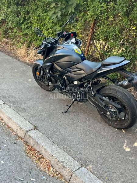 Suzuki GSXS