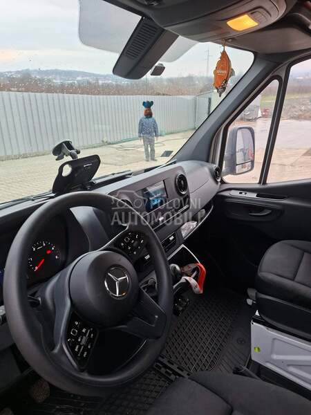 Mercedes Benz Sprinter 