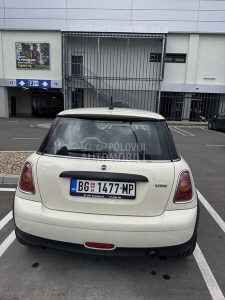 MINI One 