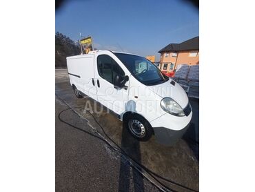 Opel Vivaro hladnjaca62oo
