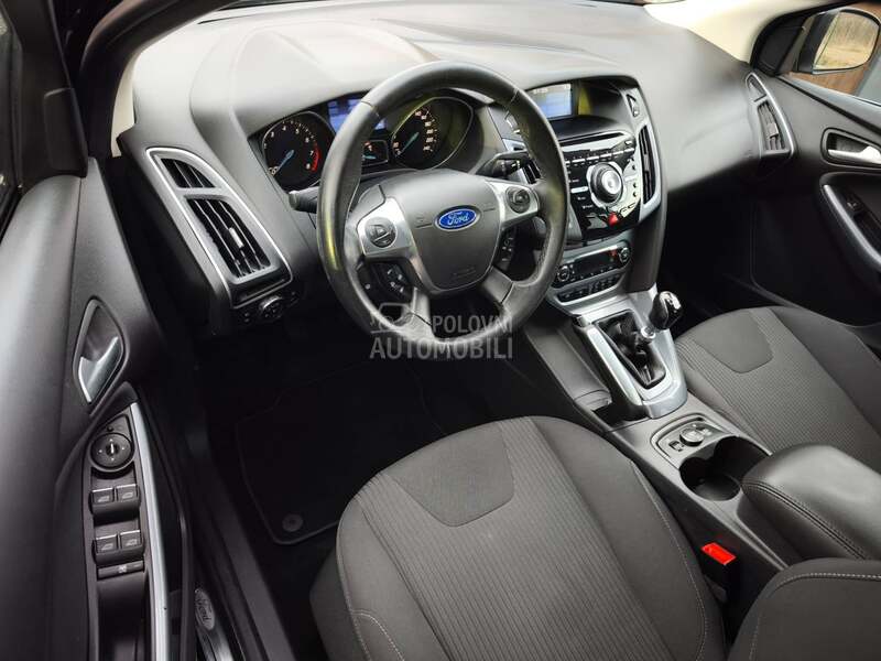 Ford Focus 1.0 TITANIUM CH