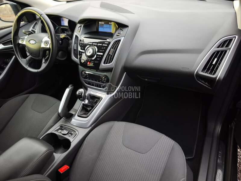 Ford Focus 1.0 TITANIUM CH