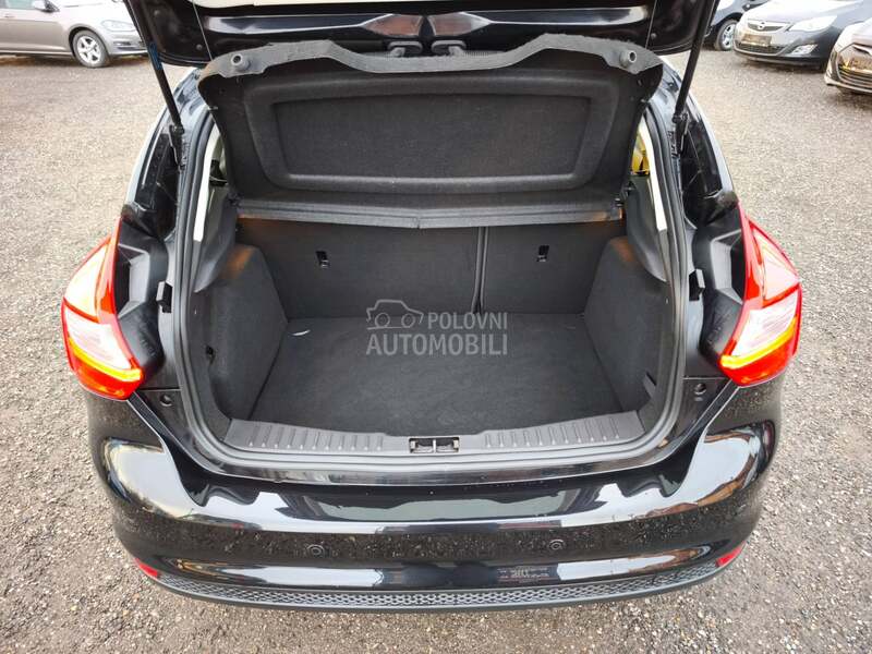 Ford Focus 1.0 TITANIUM CH